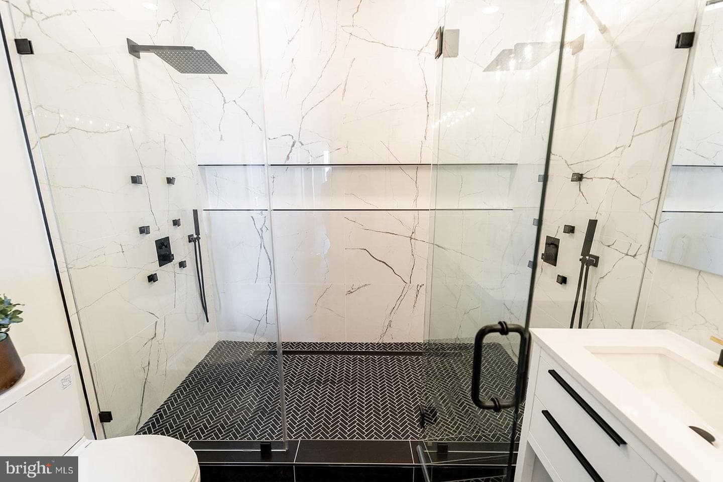 1215 Holbrook Terrace NE #1 photo 46