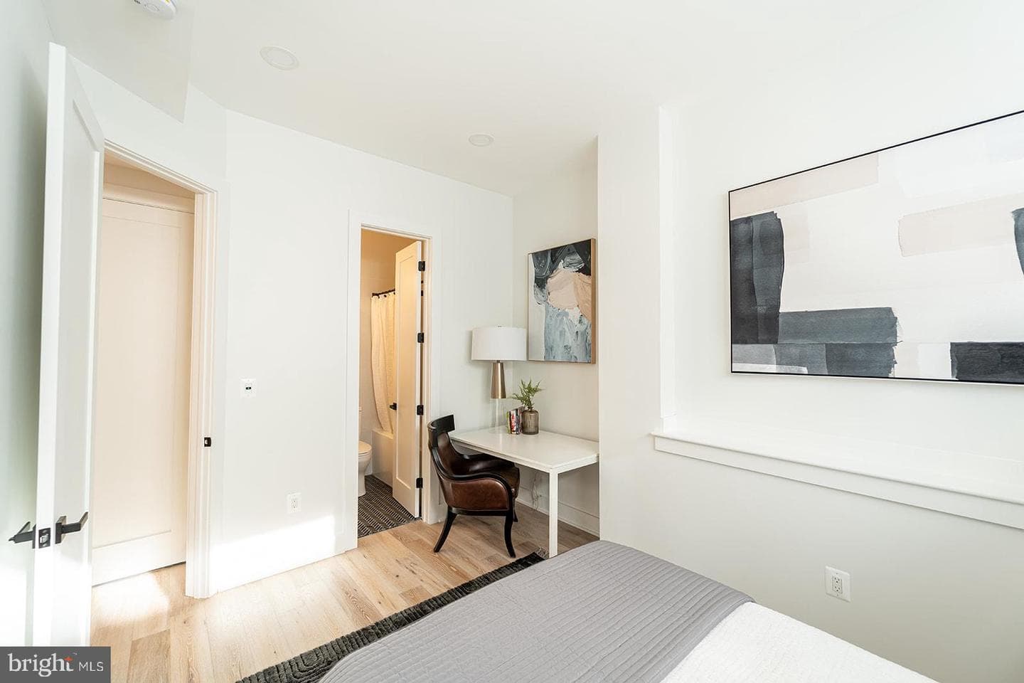 1215 Holbrook Terrace NE #1 photo 59