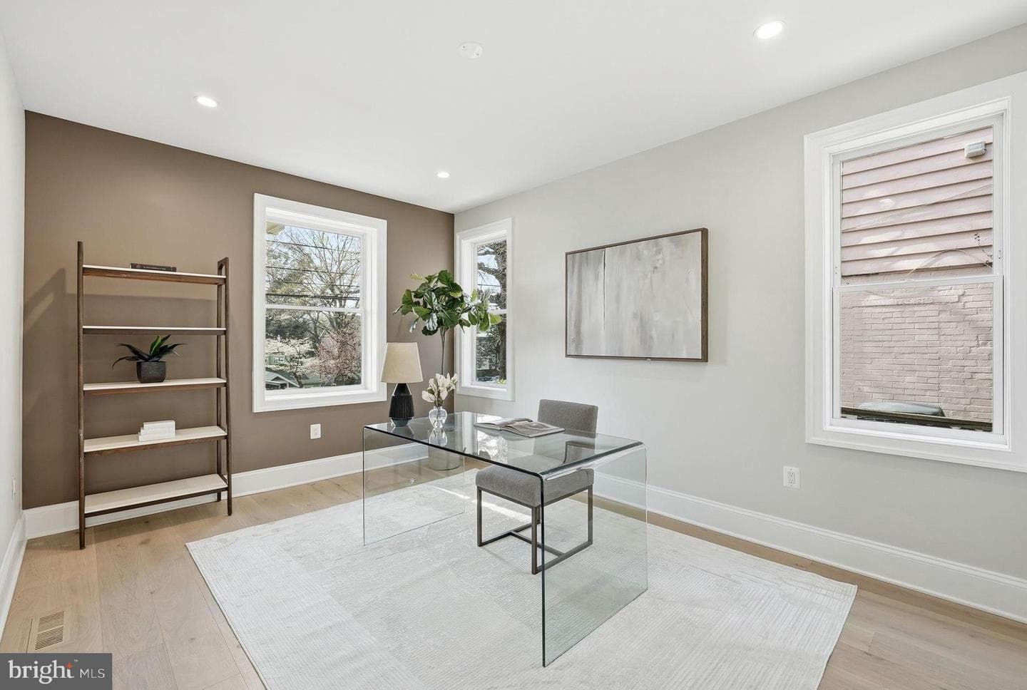 5047 Macarthur Boulevard NW photo 19
