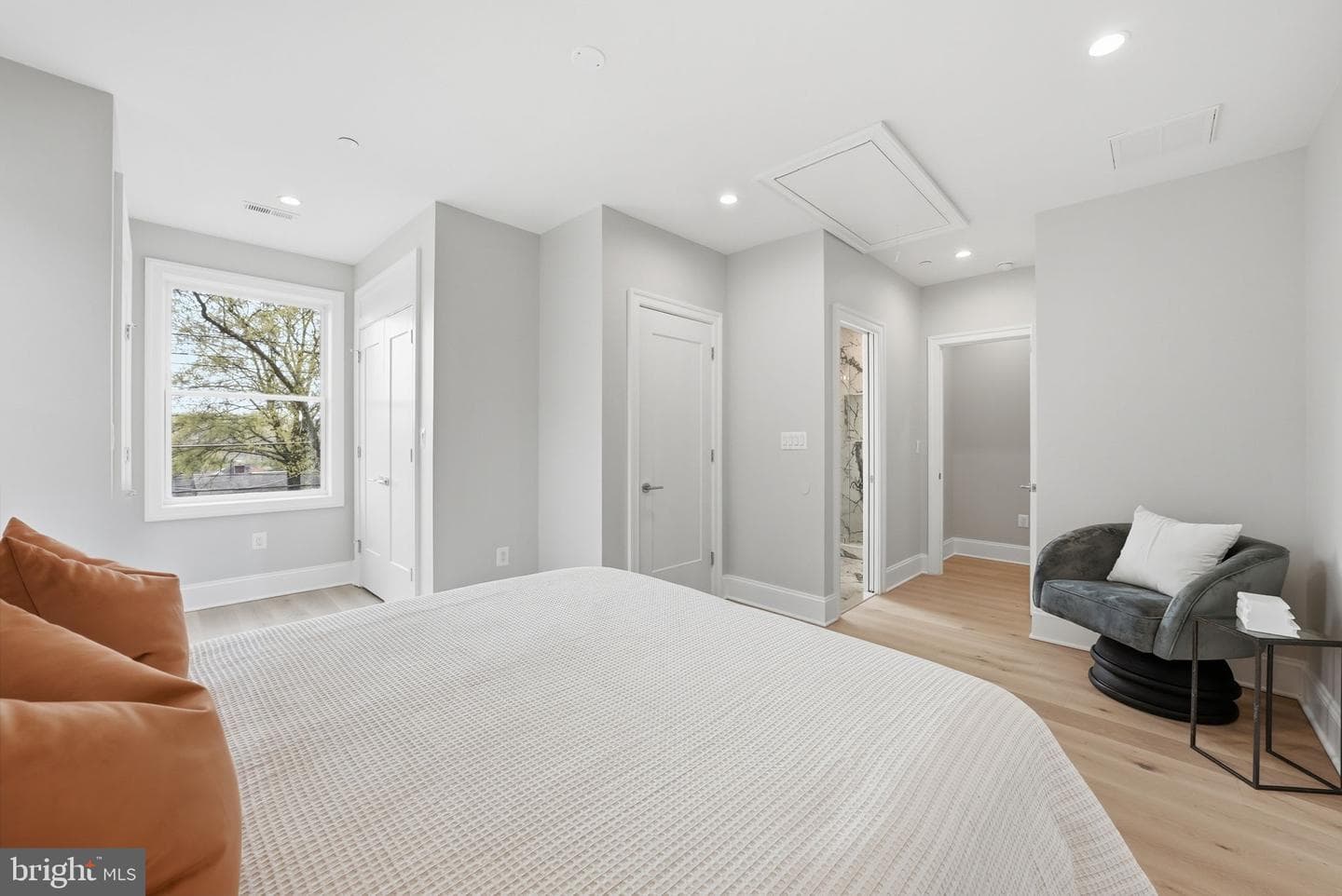 5047 Macarthur Boulevard NW photo 44
