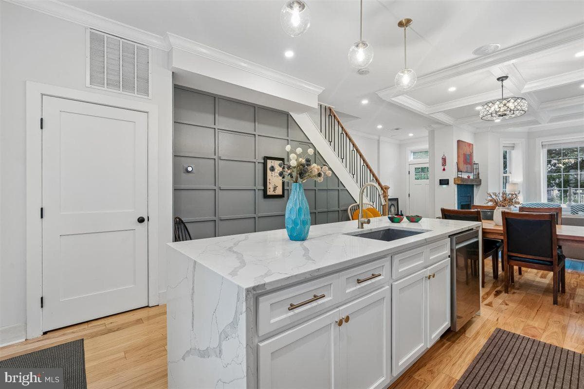 130 Adams Street NW photo 7
