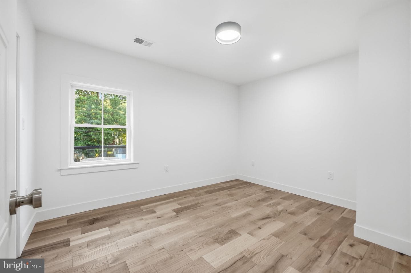 1006 Shepherd Street NE photo 35