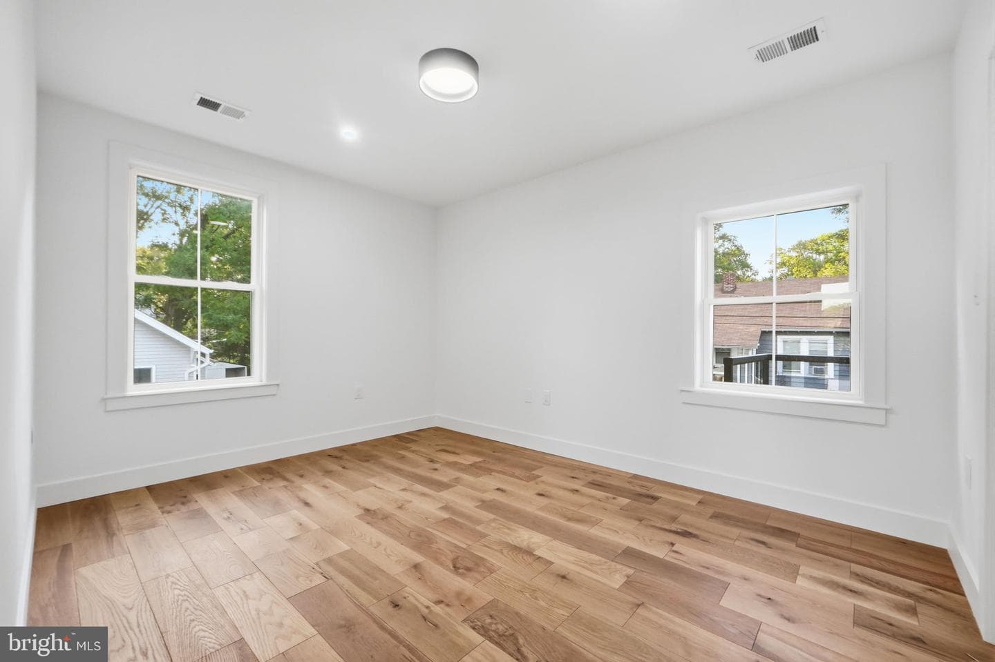 1006 Shepherd Street NE photo 37