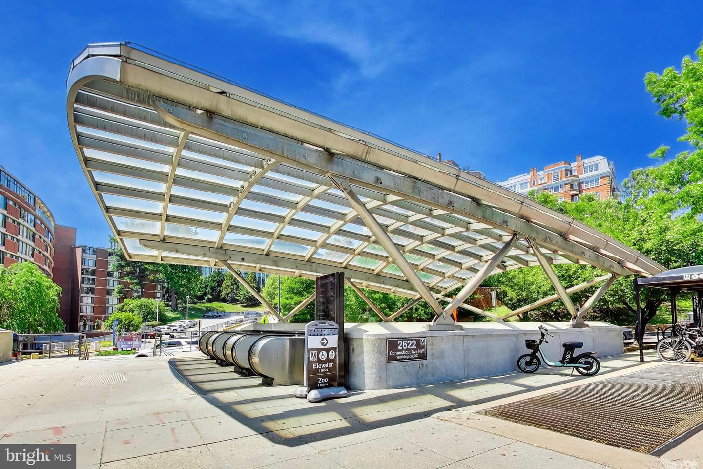 2501 Calvert Street NW #711 photo 27
