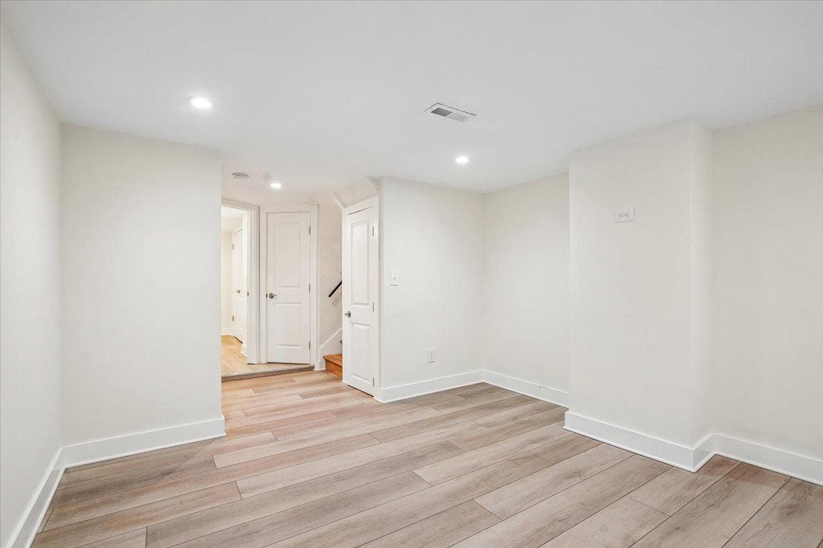 1205 Potomac Street NW photo 22