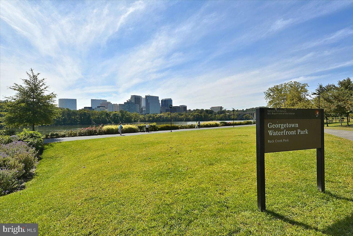 1205 Potomac Street NW photo 38