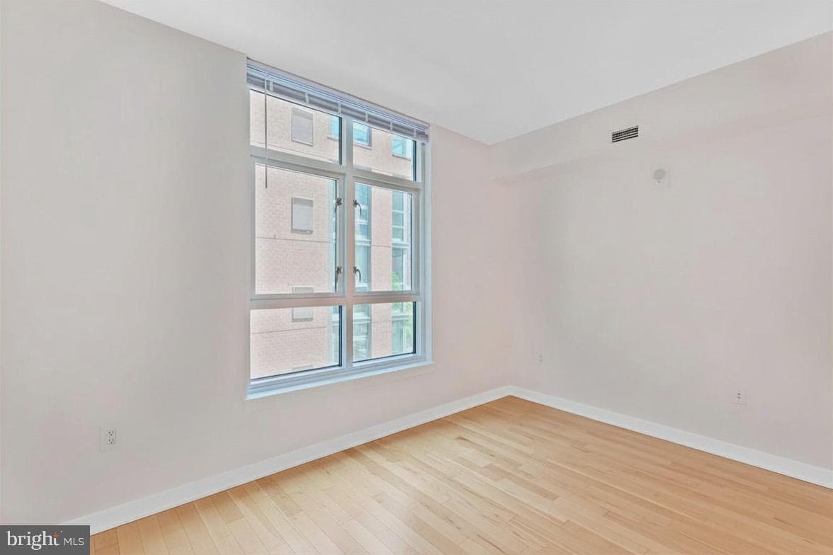 1025 1st Street SE #415 photo 5
