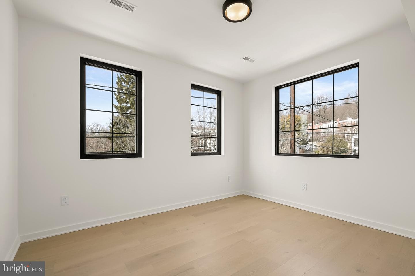 3554 T Street NW photo 37