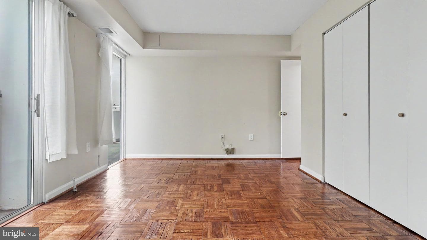 700 7th Street SW #711 photo 25