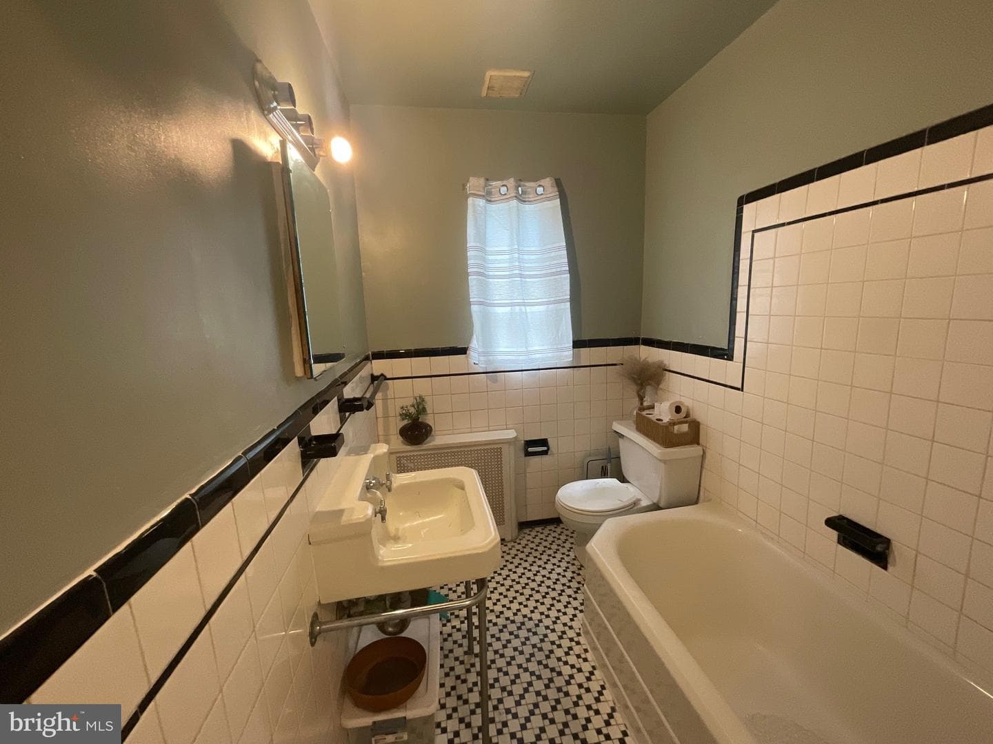 405 Van Buren Street NW photo 5