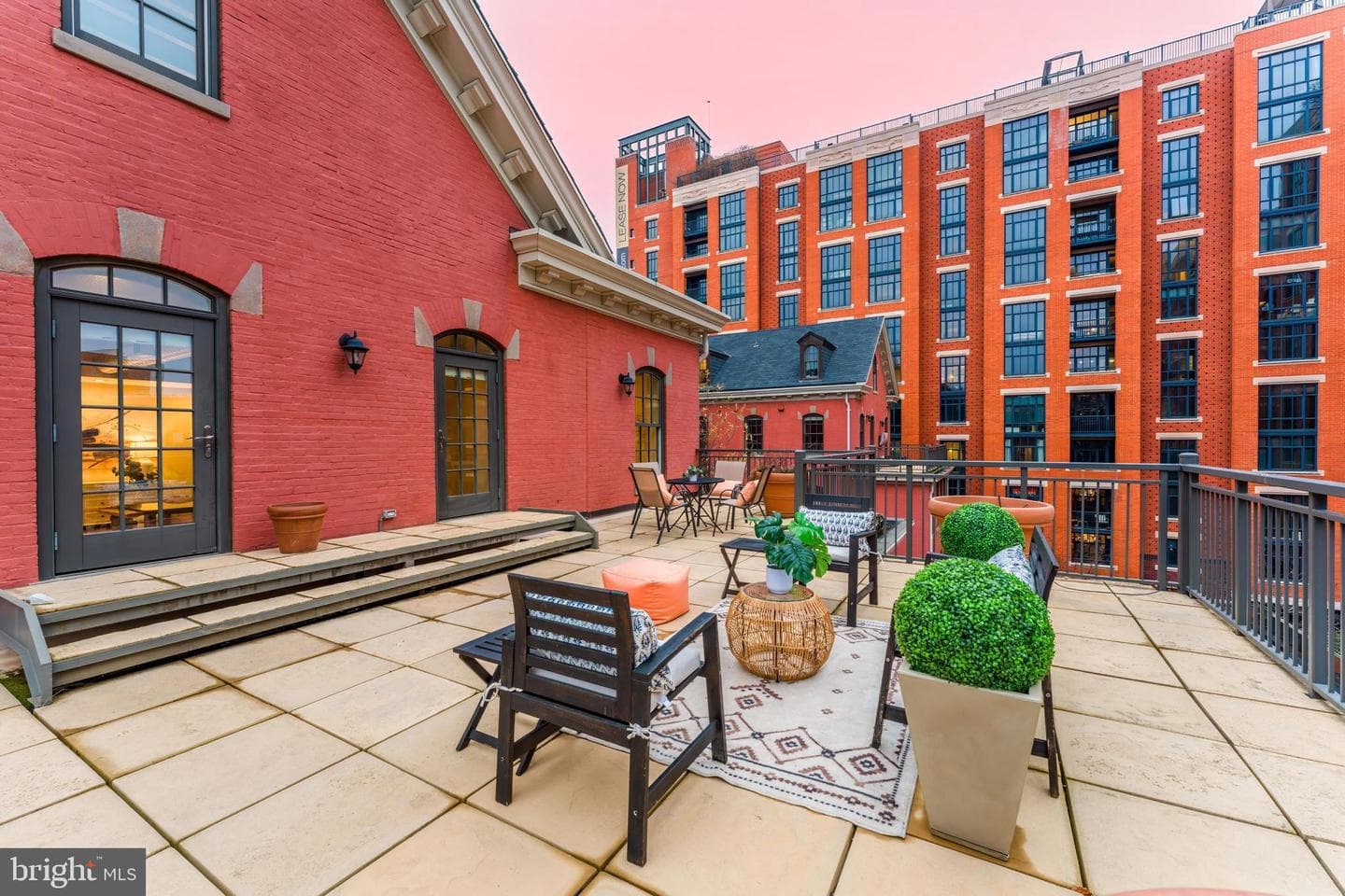 215 I Street NE #401 photo 15