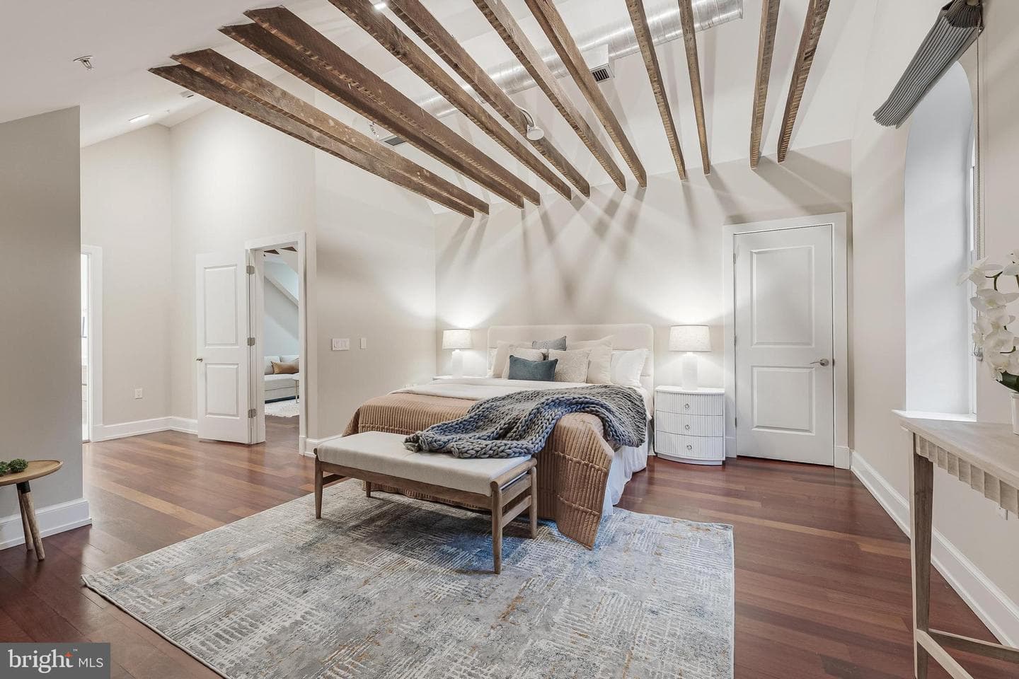 215 I Street NE #401 photo 23