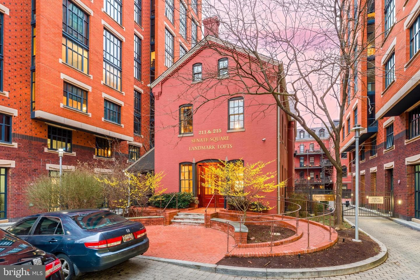 215 I Street NE #401 photo 35
