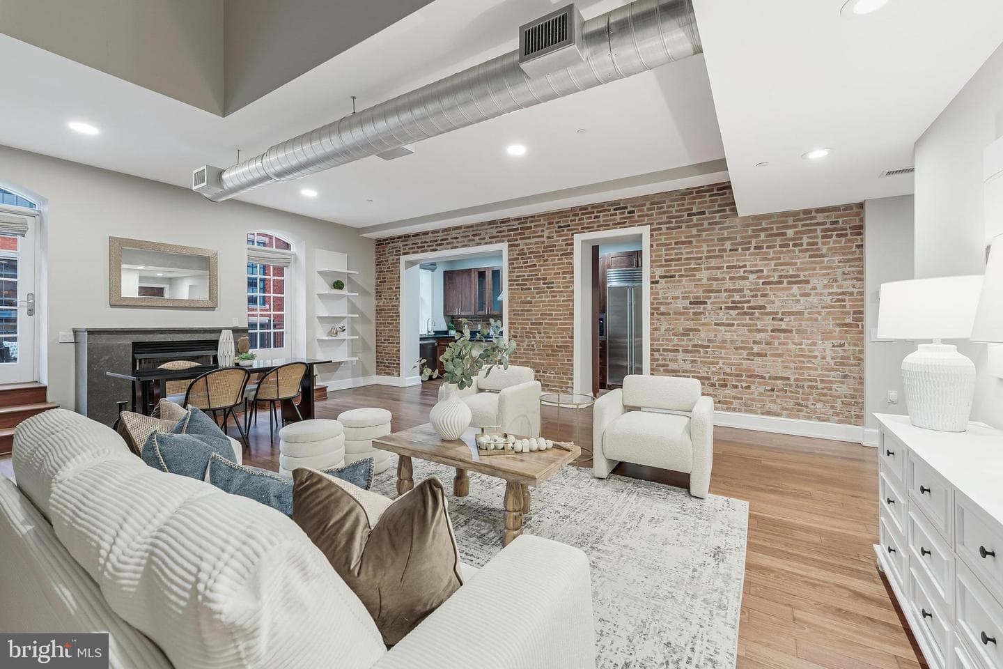 215 I Street NE #401 photo 7