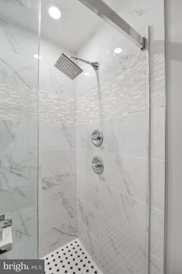 709 Jackson Street NE #1 photo 8