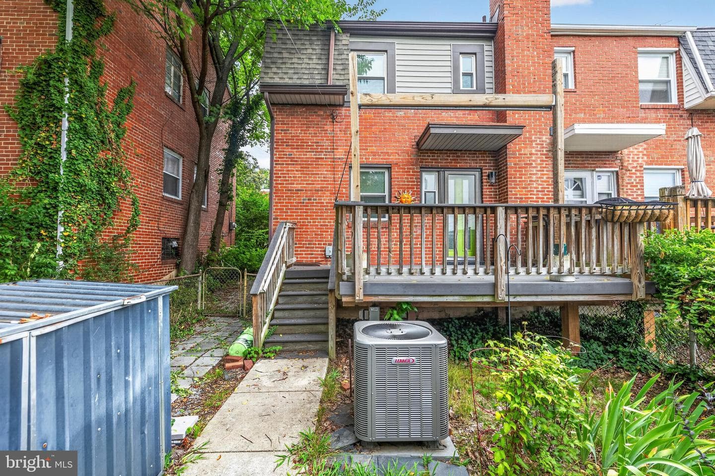 307 Nicholson Street NE photo 27