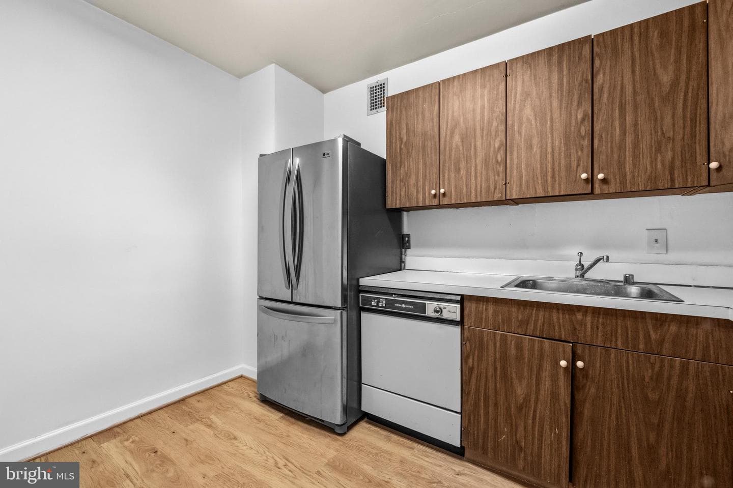 3001 Veazey Terrace NW #615 photo 9