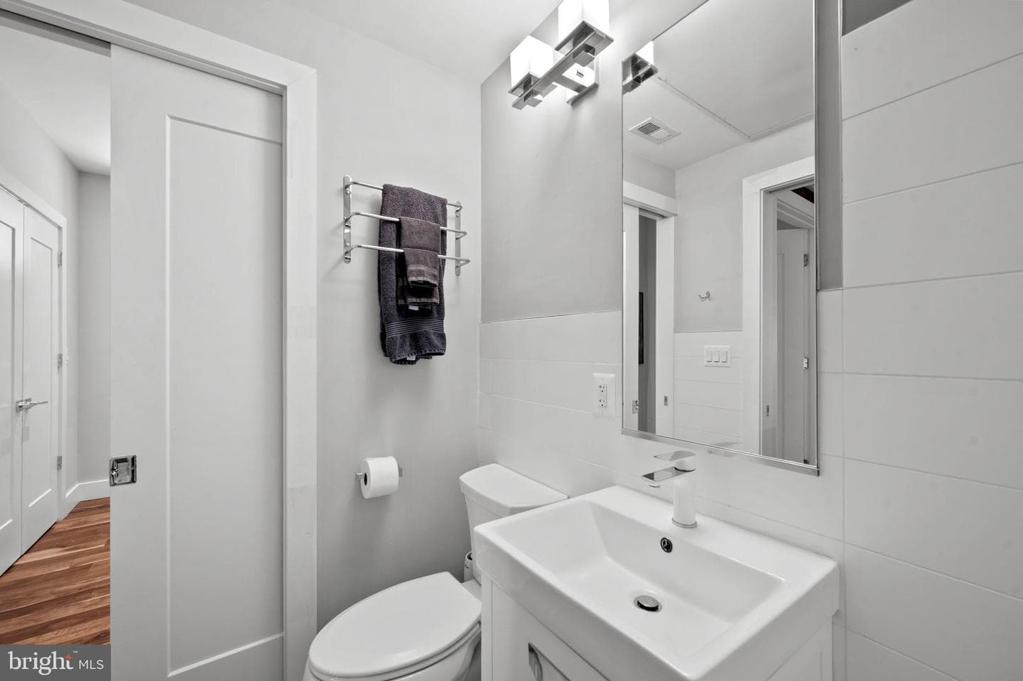 1337 K Street SE ##101 photo 37