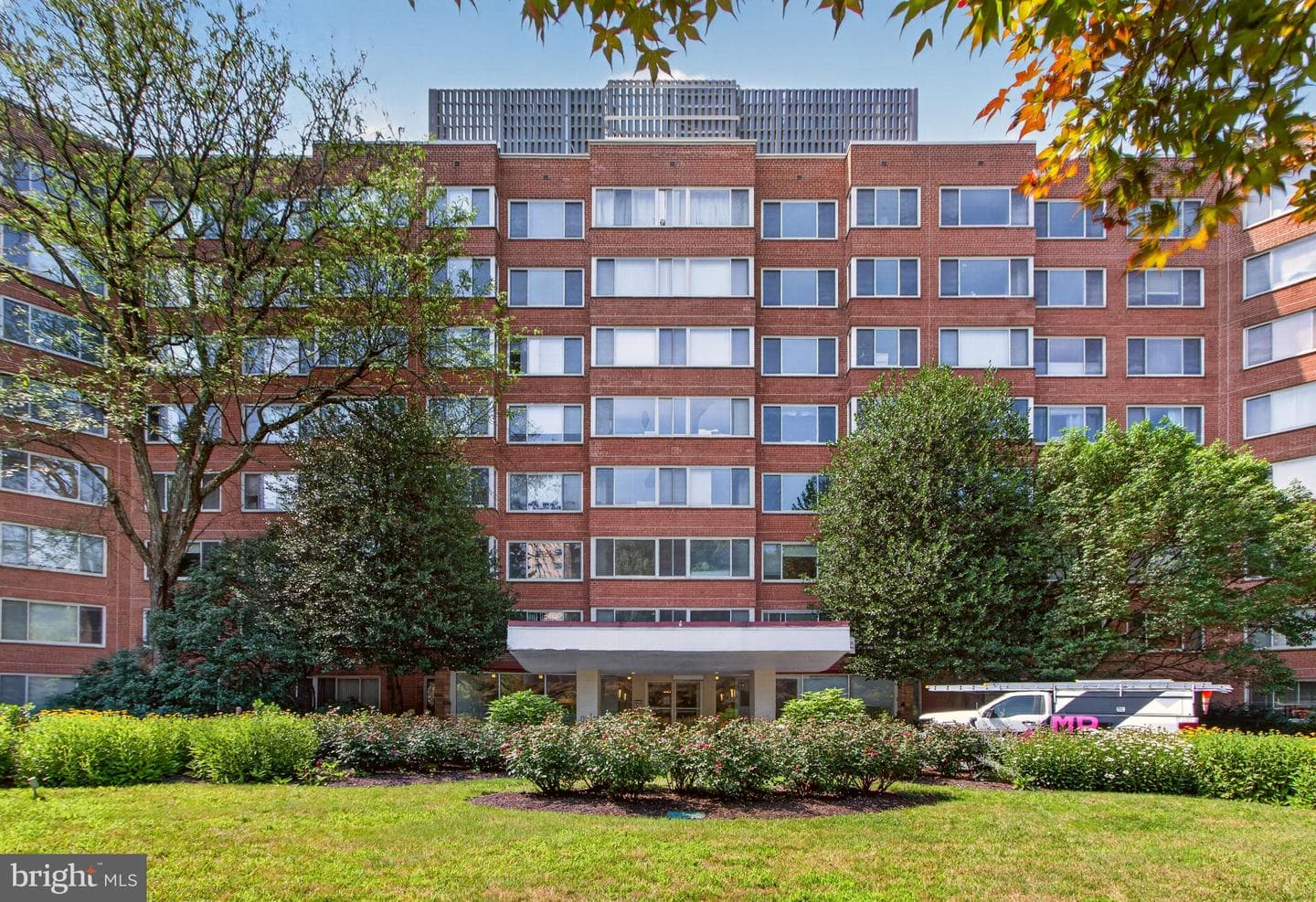 4000 Tunlaw Road NW #705 photo 25