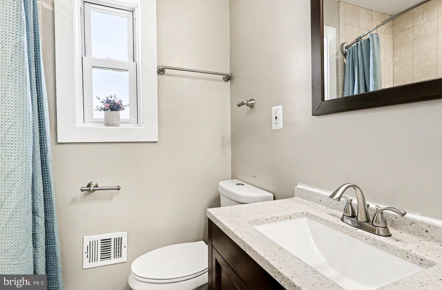 131 Darrington Street SW photo 19