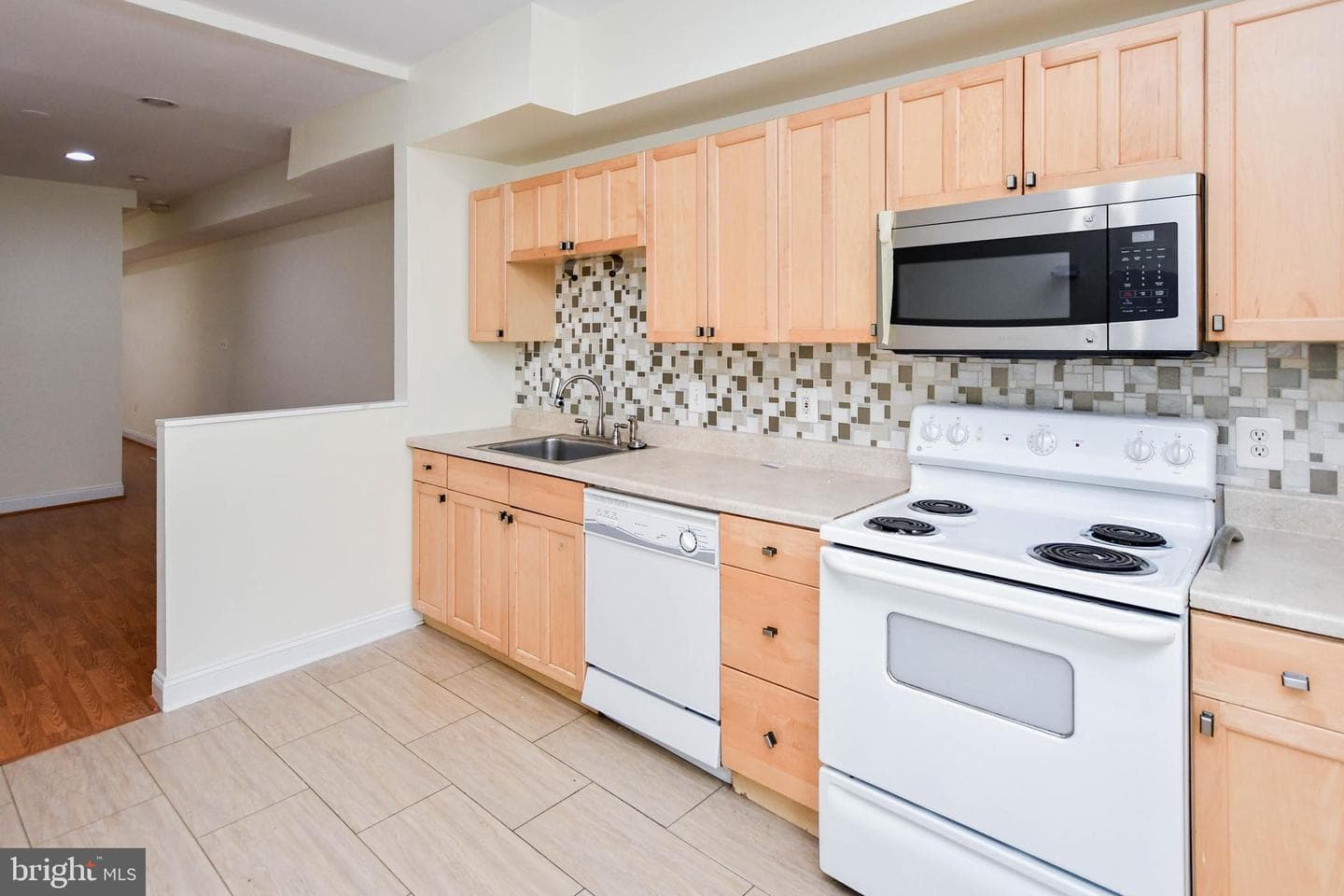 1651 Gales Street NE photo 13