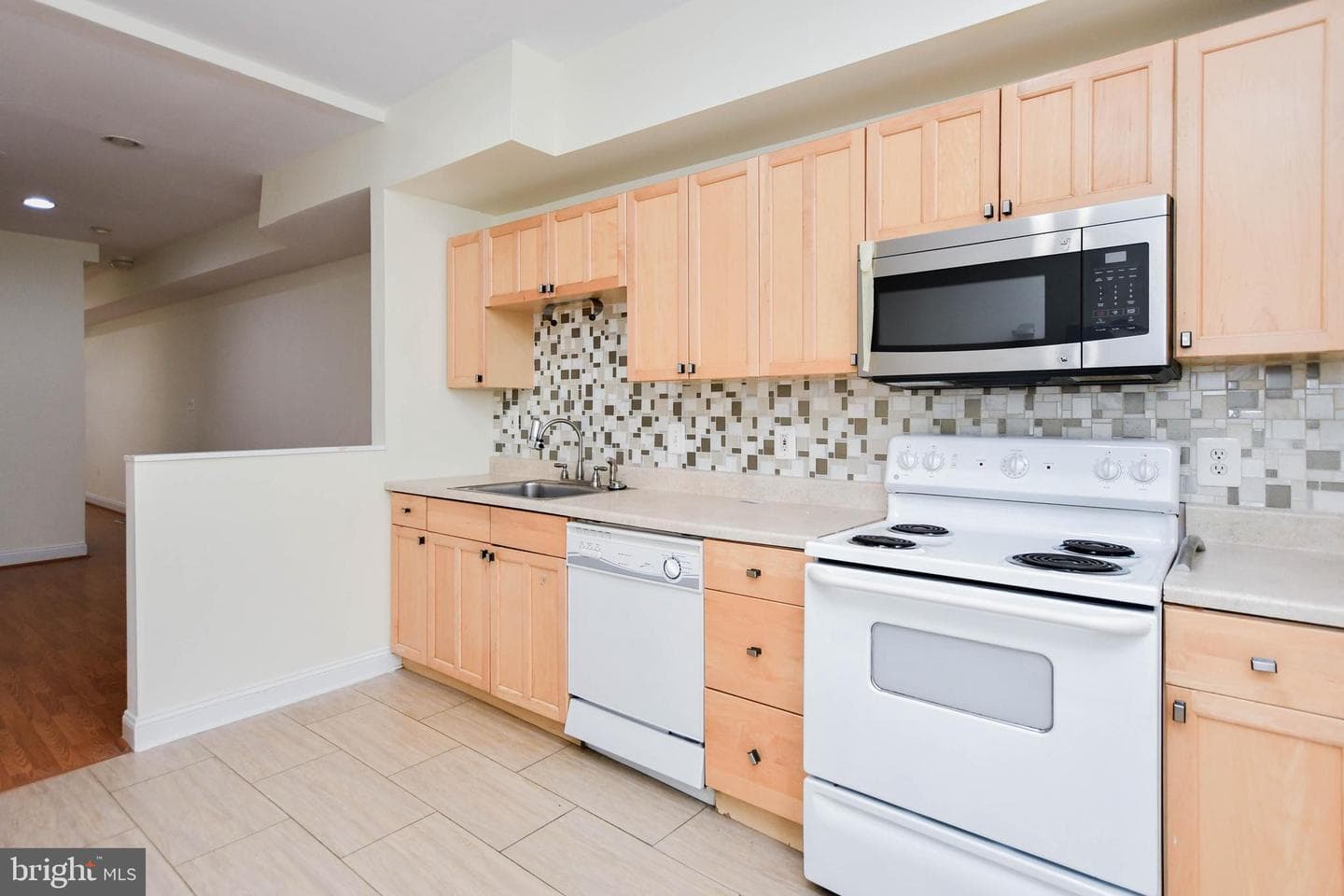1651 Gales Street NE photo 14