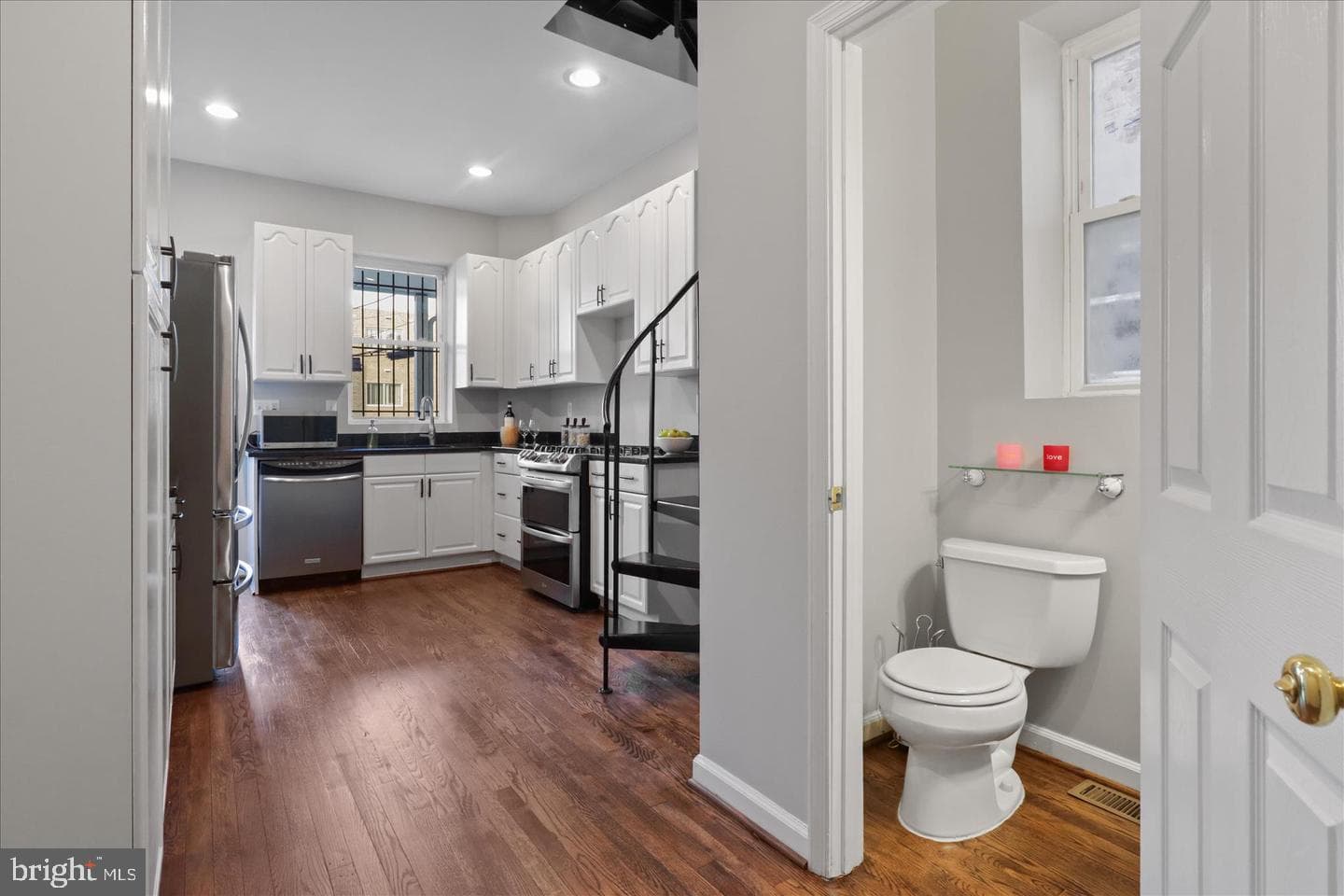 1327 Harvard Street NW photo 16