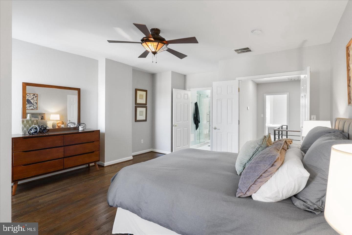 1327 Harvard Street NW photo 34