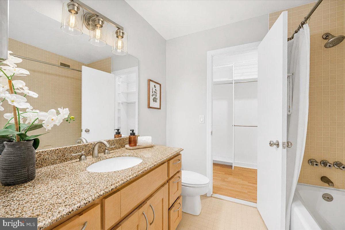955 26th Street NW #409 photo 19