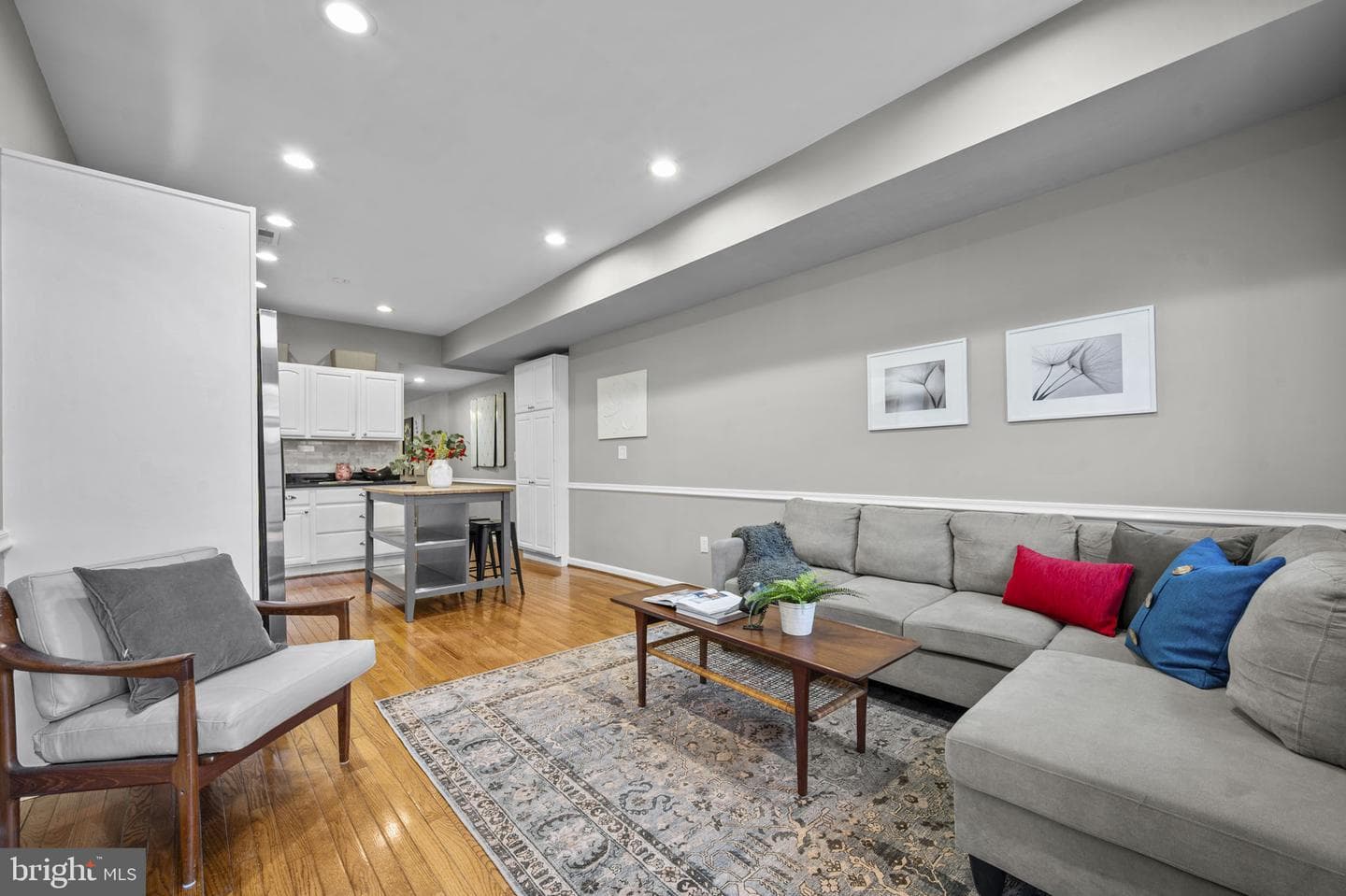 633 Constitution Avenue NE photo 13