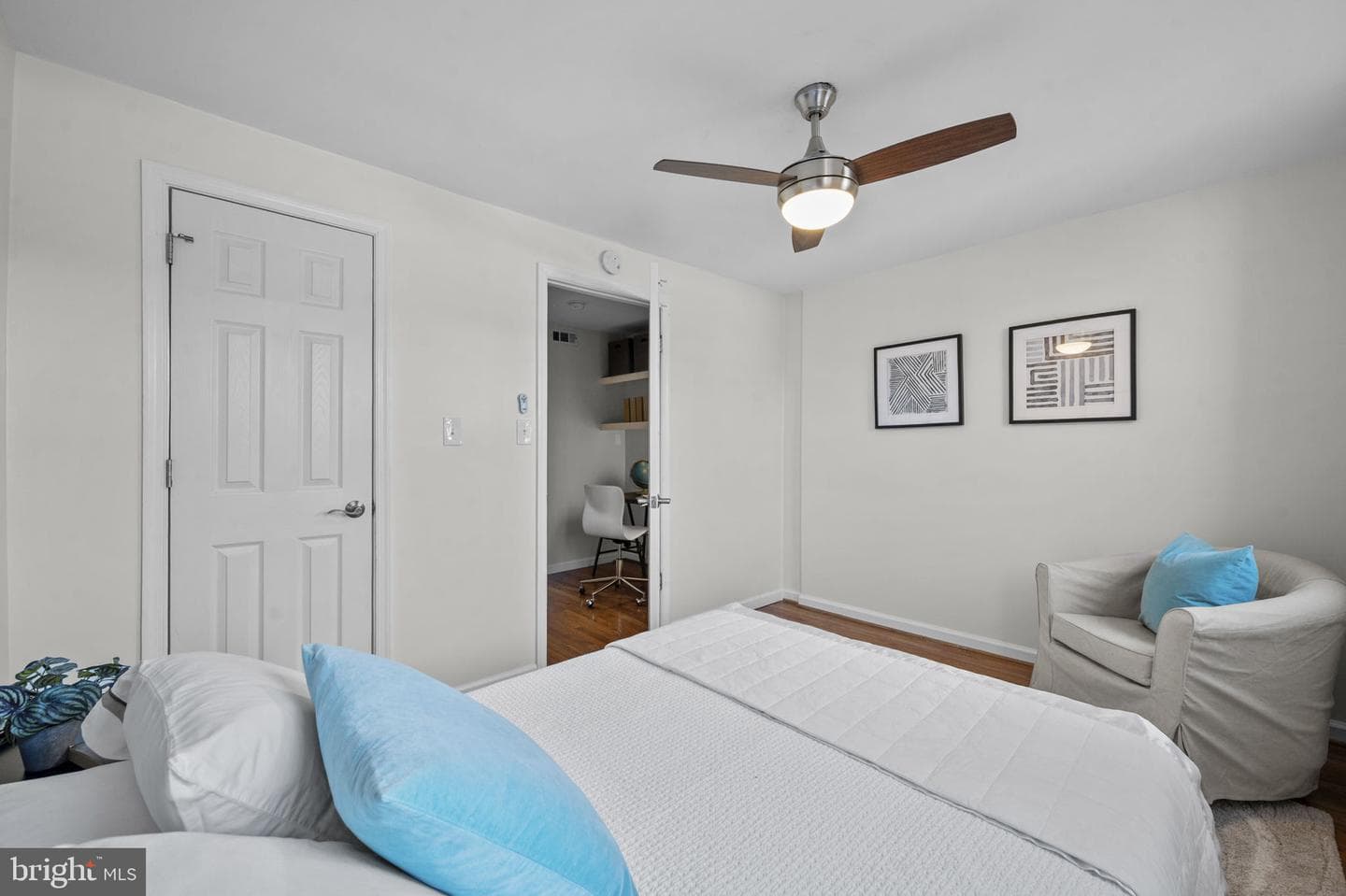 633 Constitution Avenue NE photo 30
