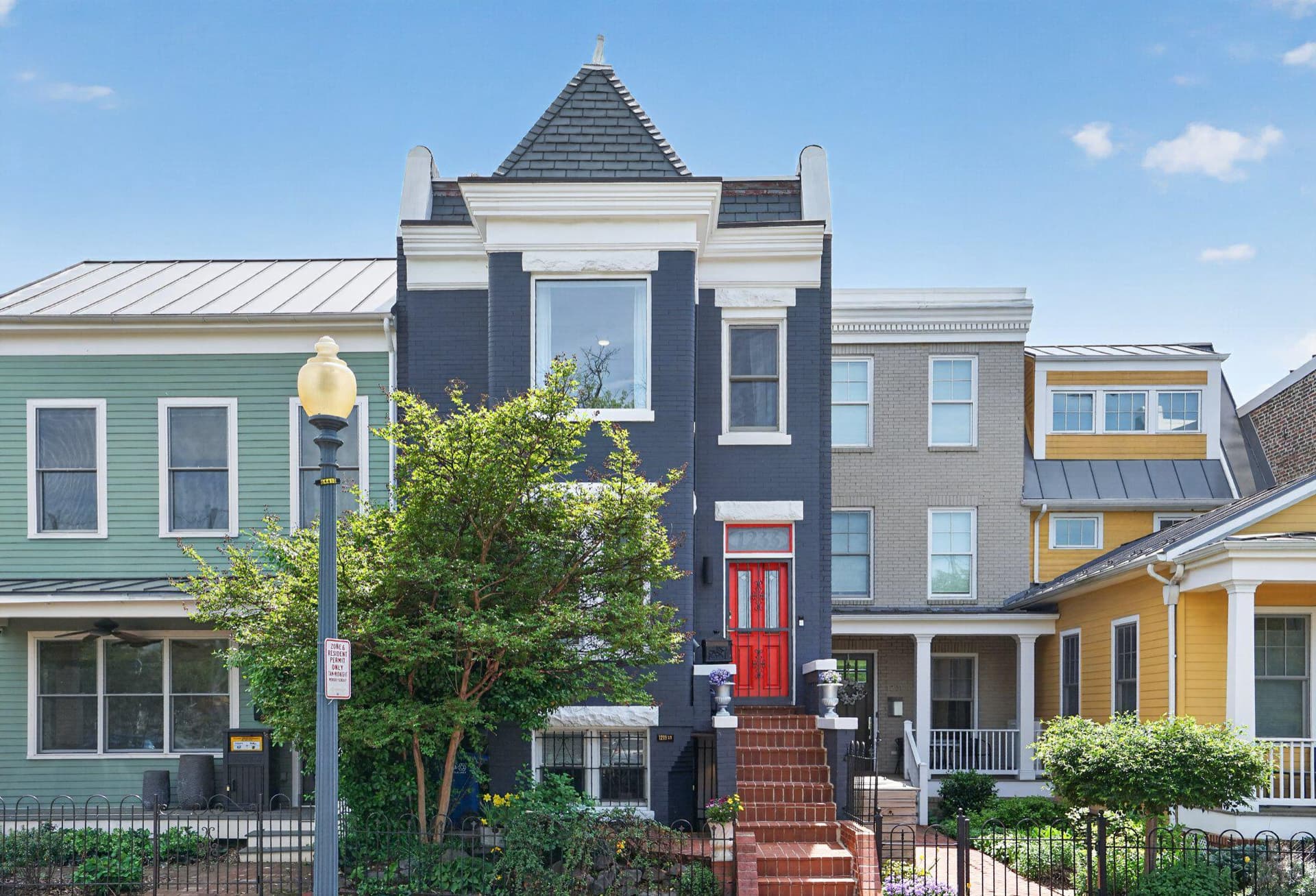 1233 E St SE, Washington