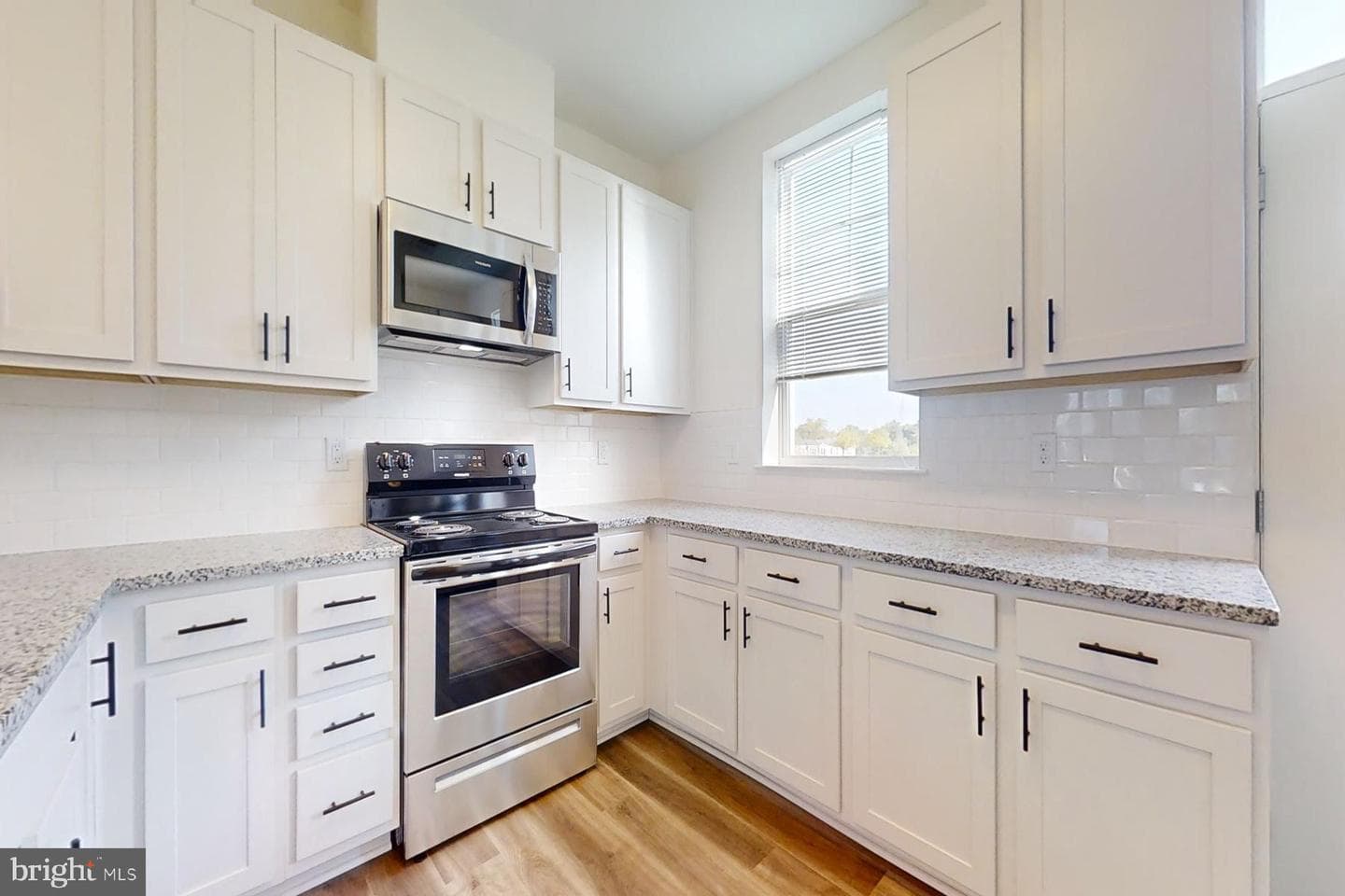 46 47th SE photo 18