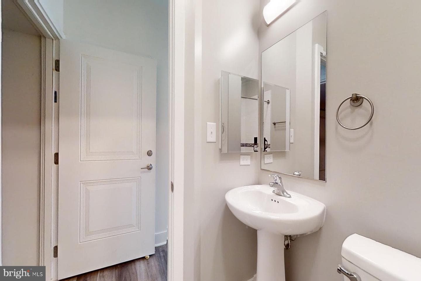 4910 East Capitol NE photo 12