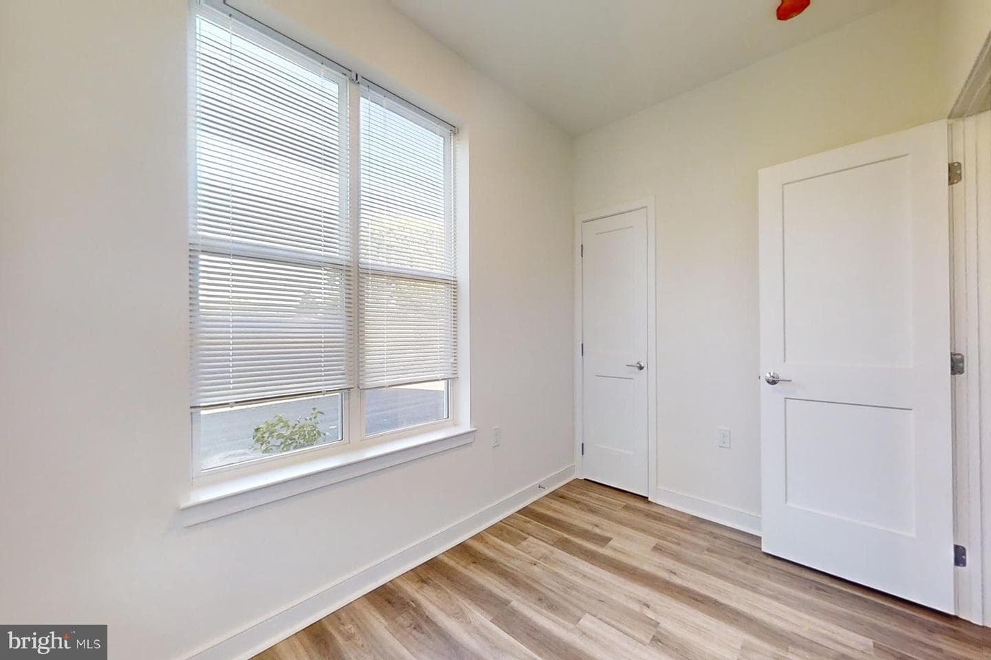4910 East Capitol NE photo 14
