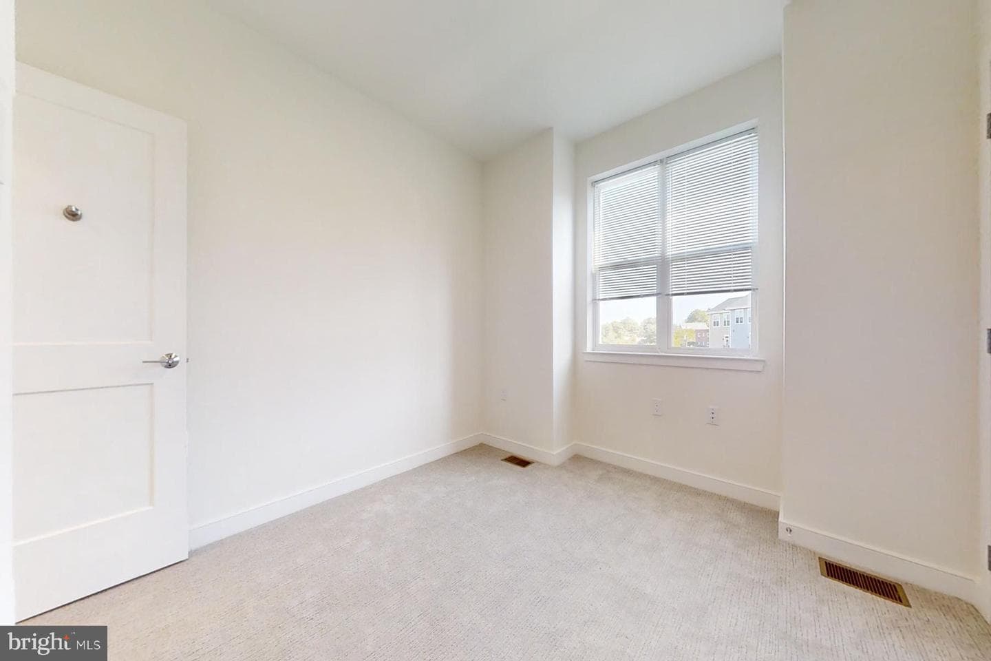 4910 East Capitol NE photo 33