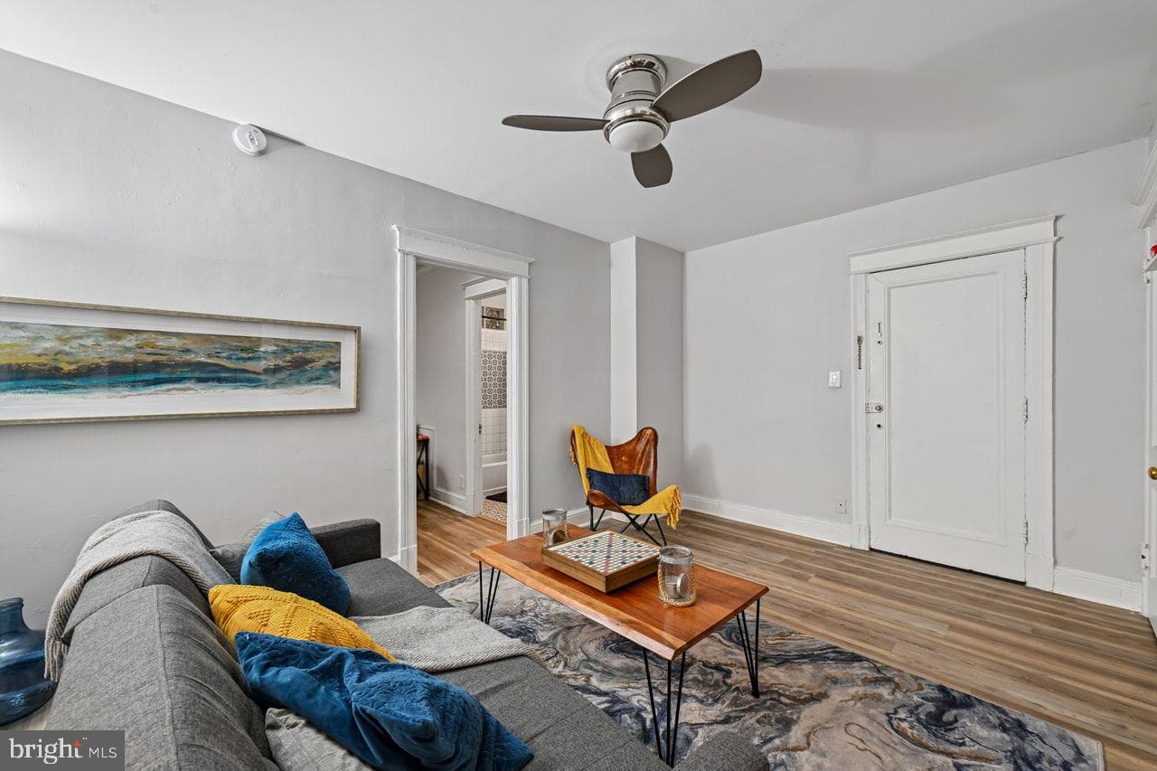 414 Seward Square SE #104 photo 6