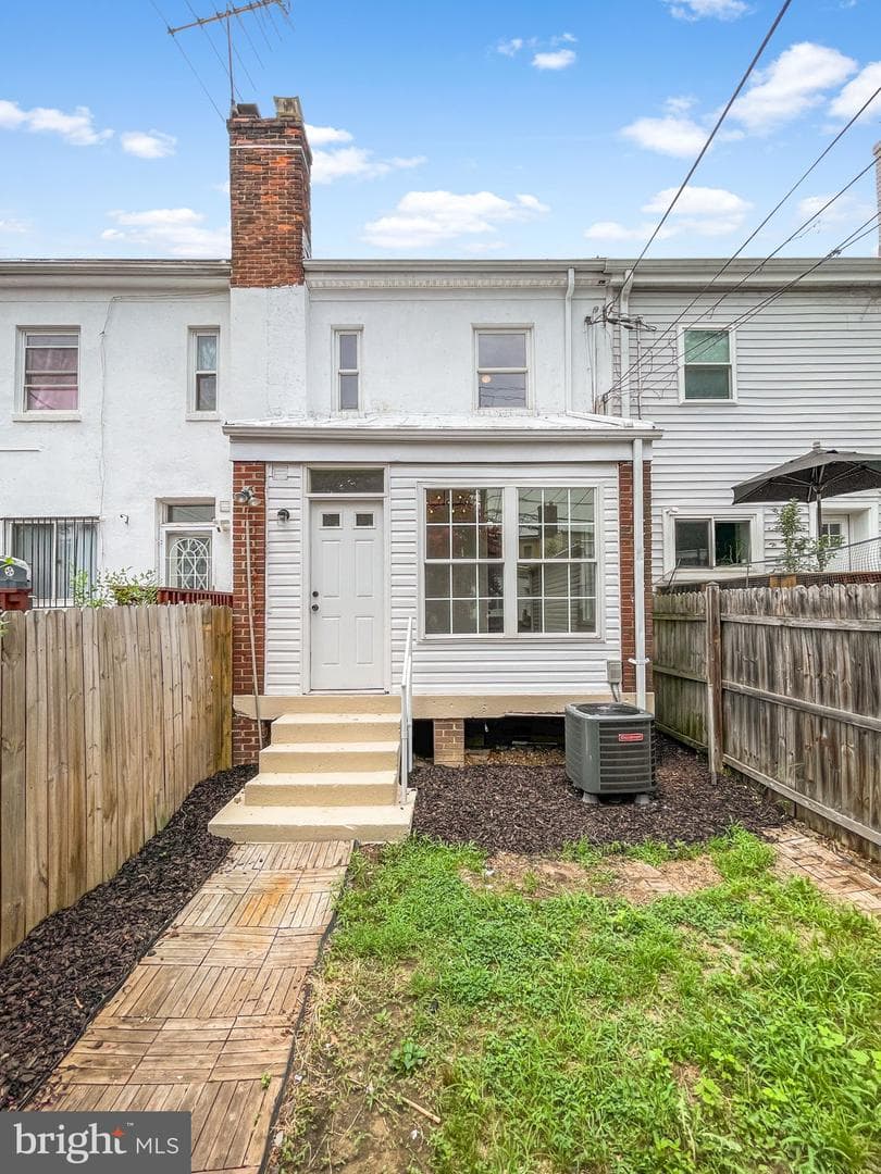 307 35th Street NE photo 34