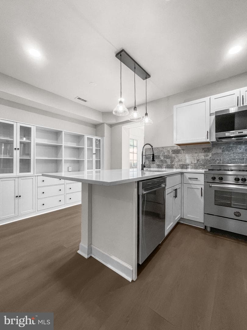 307 35th Street NE photo 9