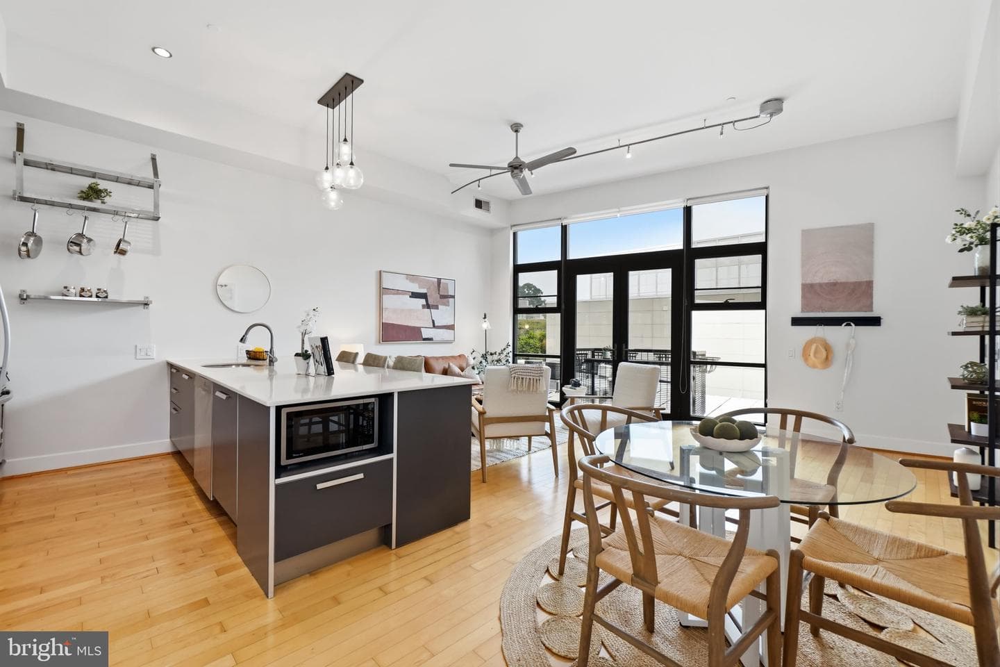 2426 Ontario Road NW #401 photo 10