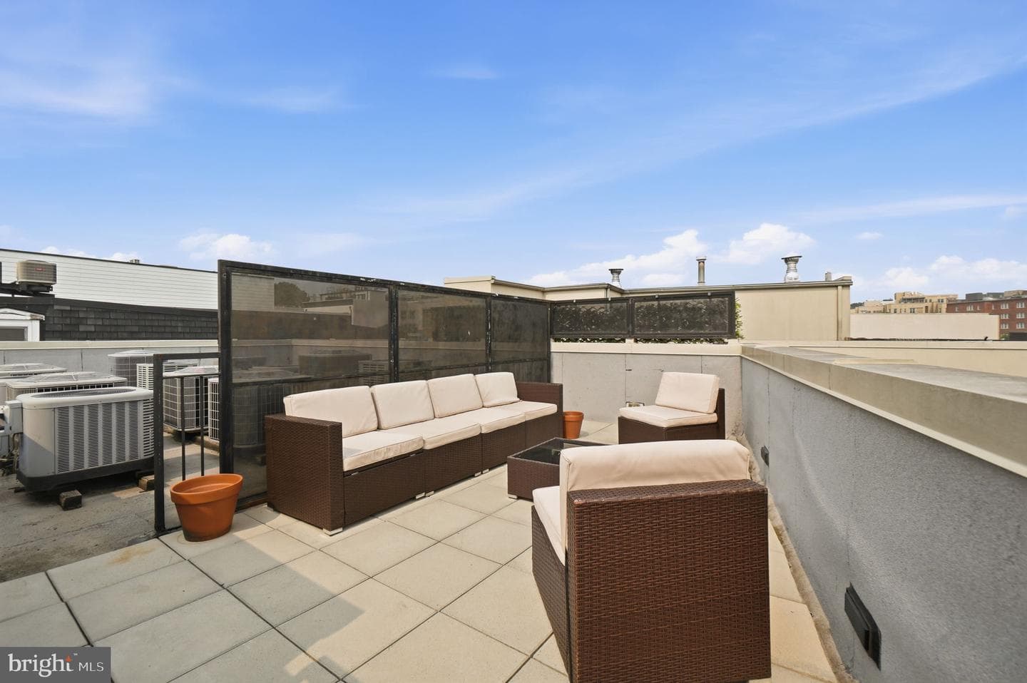 2426 Ontario Road NW #401 photo 26