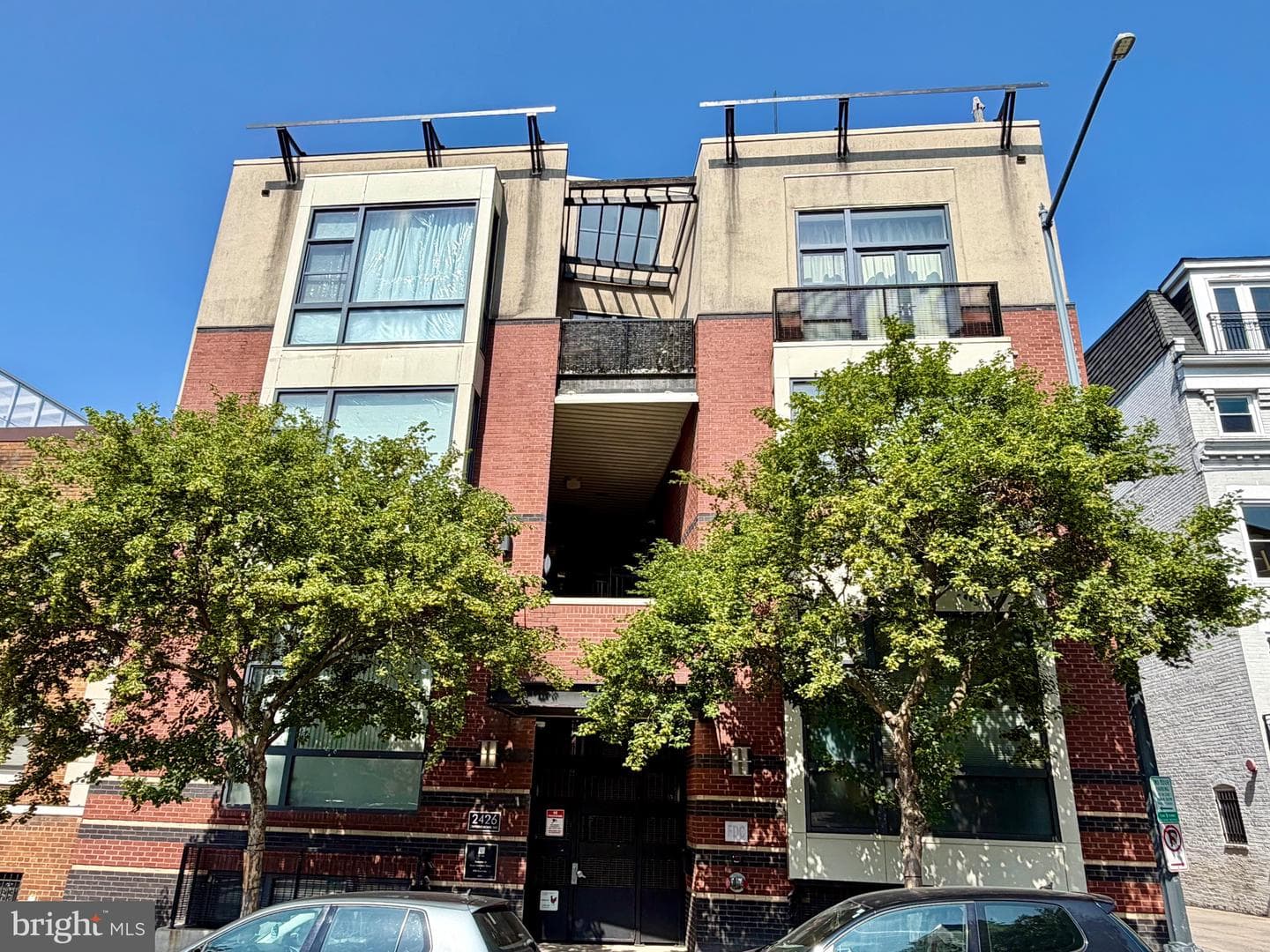 2426 Ontario Road NW #401 photo 31