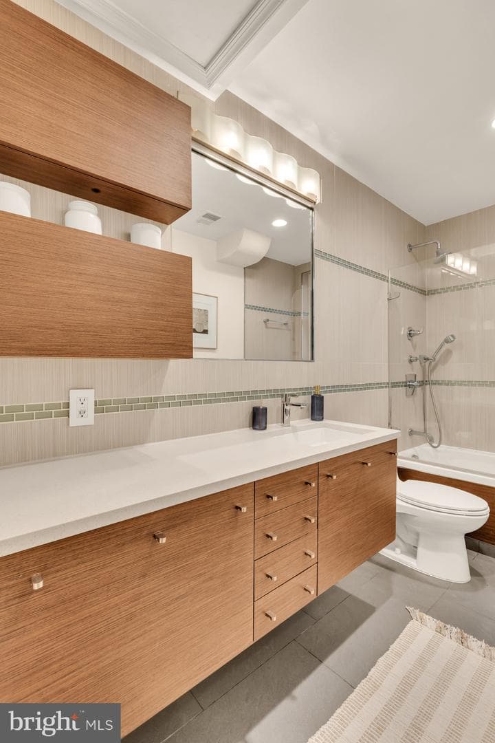 1615 Kenyon Street NW #4 photo 18