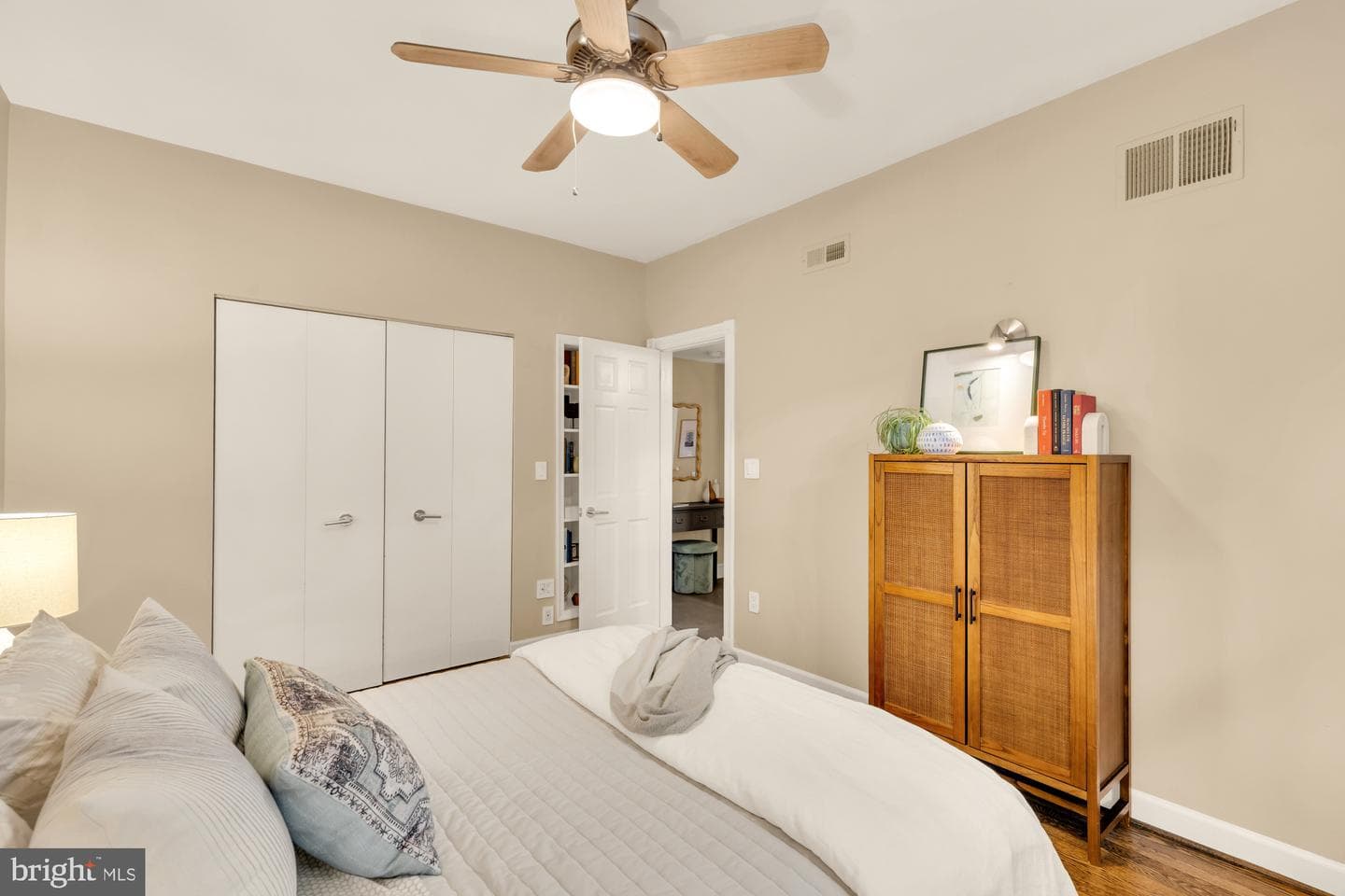 1615 Kenyon Street NW #4 photo 24