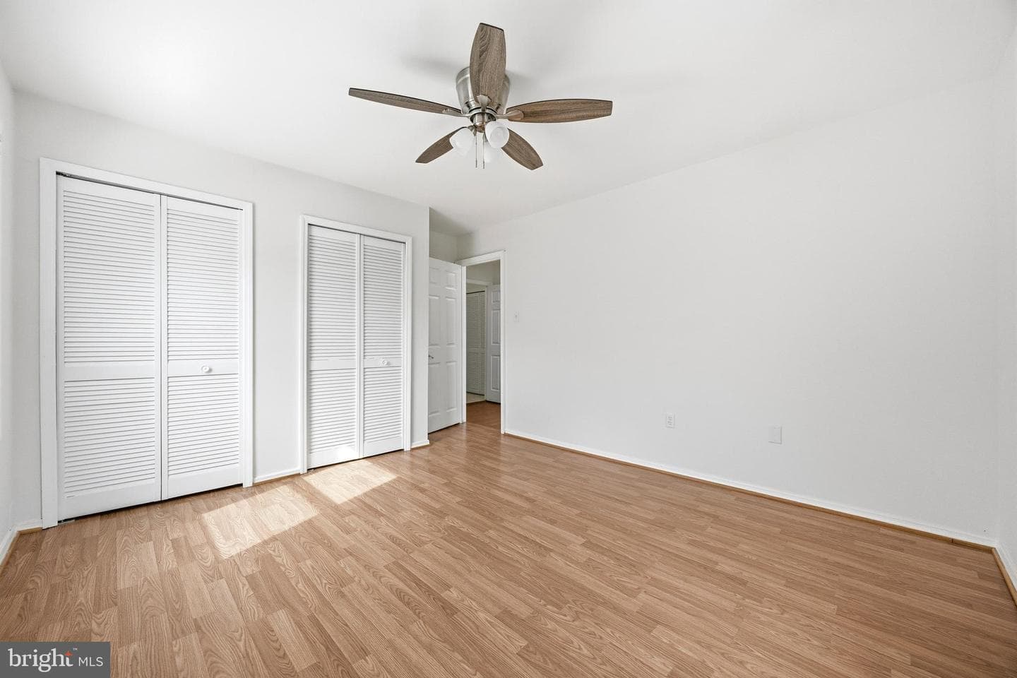 652 Chapelview Drive photo 32