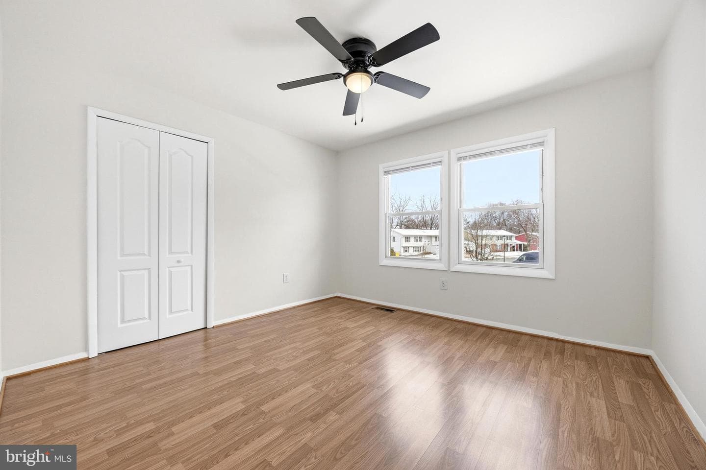 652 Chapelview Drive photo 33