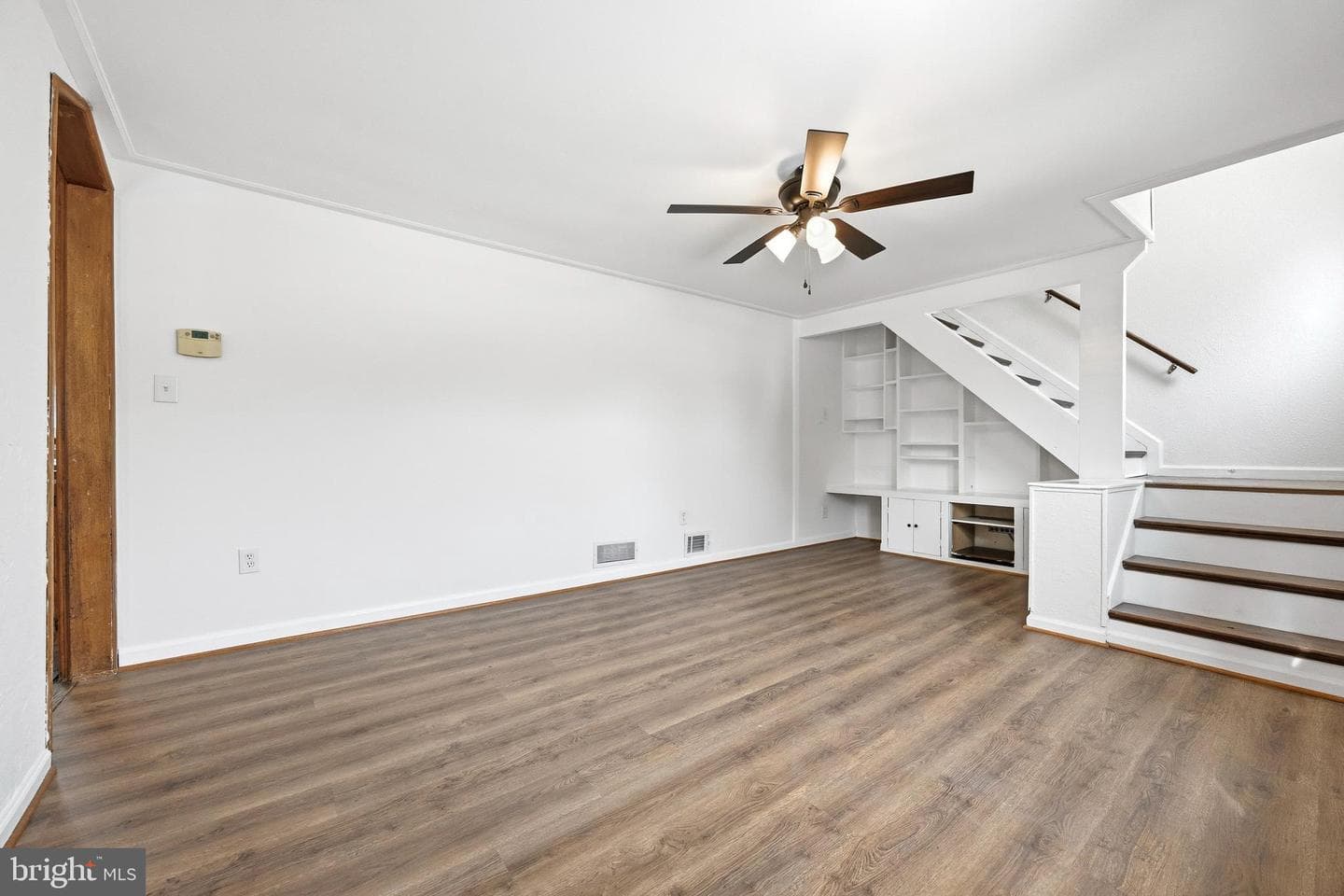 652 Chapelview Drive photo 9