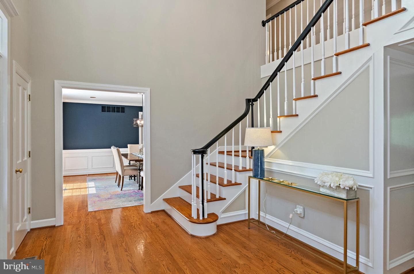 812 Coachway photo 7
