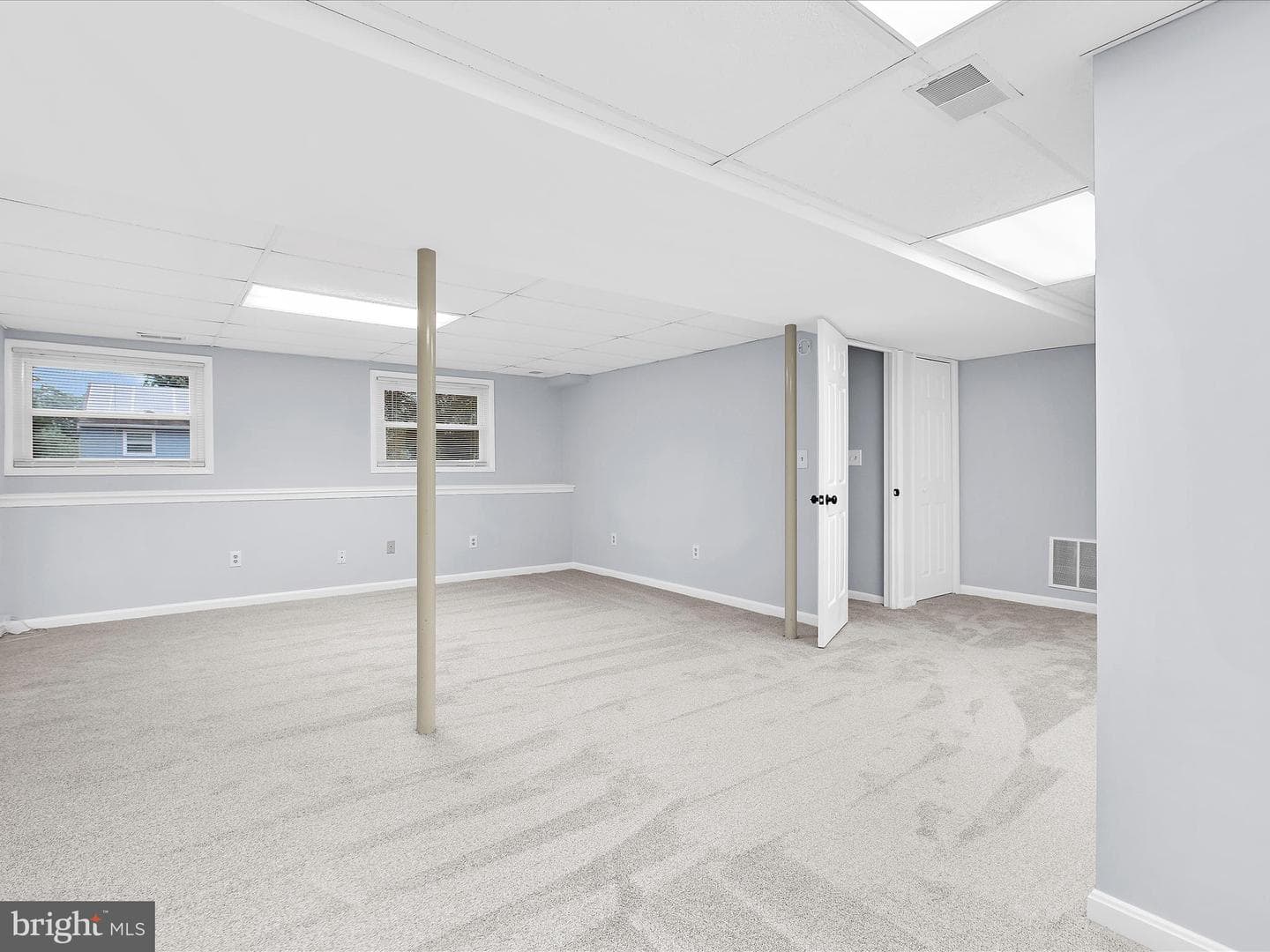 130 Clarence Avenue photo 25