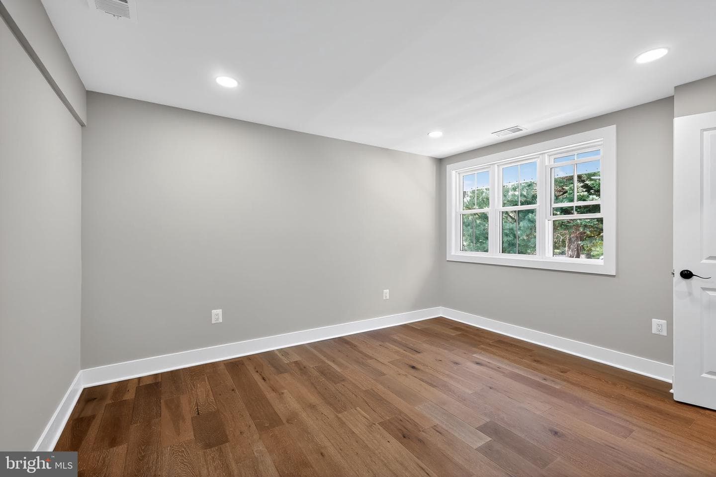 1 Tucker Street photo 18